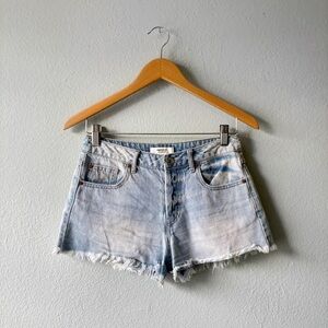 Forever 21 mid rise frayed shorts